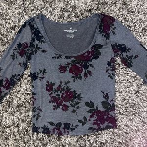American Eagle Crop Gray Floral Long Sleeve Top